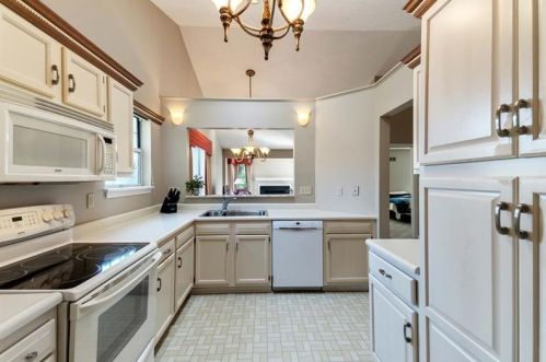 1535 Merion Ln, Oakmont PA  15139-1037 exterior