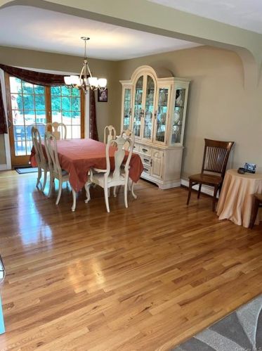 1 Parkside Dr, Airmont NY  10901-7601 exterior