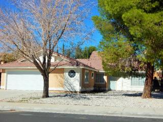12846 San Juan St, Victorville, CA 92395-8757