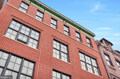 1921 Green St, Philadelphia PA 19130-3206 exterior