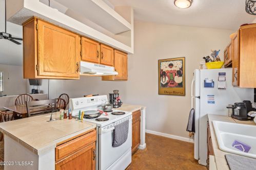 520 Balboa Dr, Tucson AZ  85705-4286 exterior