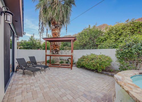 51705 Avenida Madero, La Quinta CA  92253-3114 exterior