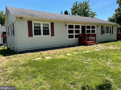 8730 Linton Hall Rd, Bristow, VA 20136-1014