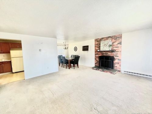 61 Eastside Blvd, Waterbury, CT 06706-2823