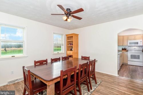 11 Thrush Dr, Carlisle PA  17015-7653 exterior