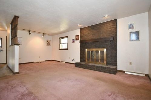 50 Brookside Dr, Mc Donald PA  15057-4400 exterior