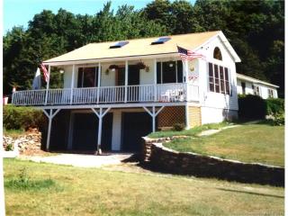 537 Canterbury Rd, Lisbon, CT 06331-1830