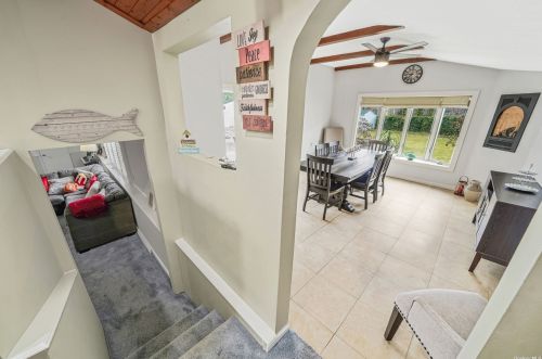 40 Royal Ln, Northport NY  11768-3332 exterior