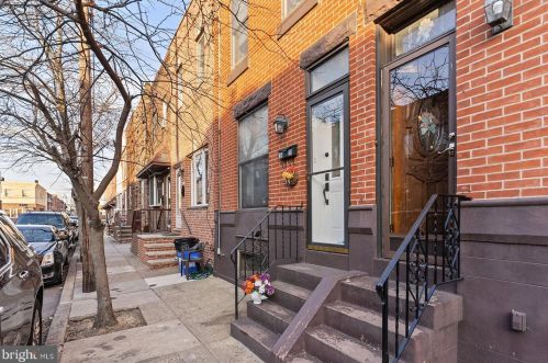 2621 Hicks St, Philadelphia, PA 19145-4621