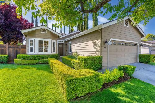 967 Clinton Pl, Pleasanton, CA 94566-7500