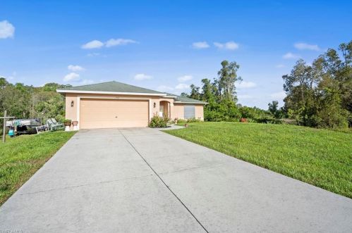 732 Bedford Point Ave, Lehigh Acres, FL 33974-3614