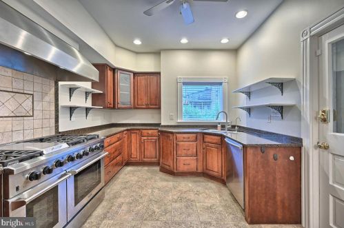 415 College Ave, Lancaster PA  17603-3319 exterior