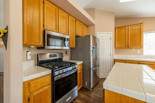 8686 White Peacock Way, Elk Grove CA  95624-3701 exterior