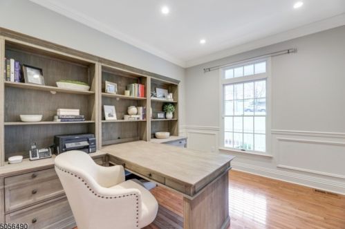 31 Castle Ct, Dover NJ  07869-2024 exterior