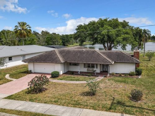 518 Queens Mirror Cir, Casselberry, FL 32707-4404