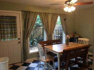 927 Eugene St, Baton Rouge LA  70806-5477 exterior