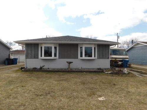9314 Ellen Dr, Hammond, IN 46322-2925