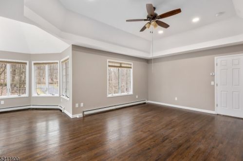 9 Natale Dr, Sparta NJ  07871-3032 exterior