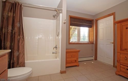 22 Voight Ln, Lafayette NJ  07848-3132 exterior