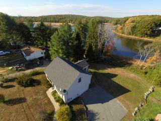 12 Arrowhead Dr, Gales Ferry, CT 06339-1006