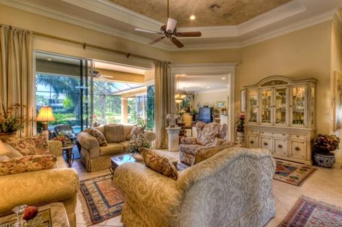 5076 Post Oak Ln, Naples FL  34105-4526 exterior