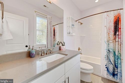 7413 Bethune St, Falls Church VA  22043-1316 exterior