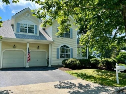 44 Lexington Way, Milford, CT 06461-9152