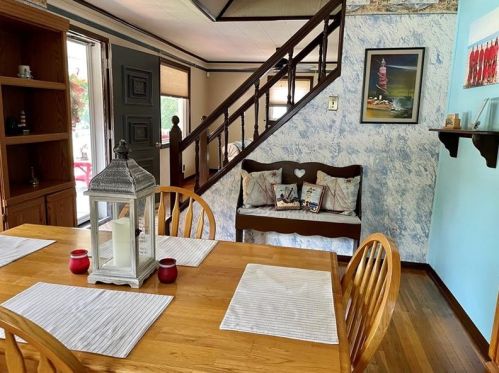 1705 Neshannock Blvd, New Castle PA  16105-2480 exterior