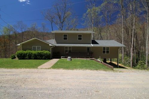 212 Warrior Way, Andrews, NC 28901-9321