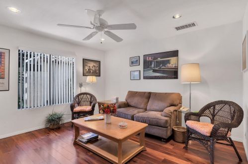 68 Calle Rivero, Rancho Mirage CA  92270-2253 exterior