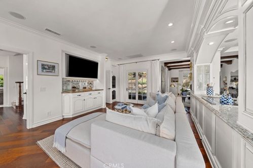 41664 Camino Del Vino, Temecula CA  92592-8439 exterior