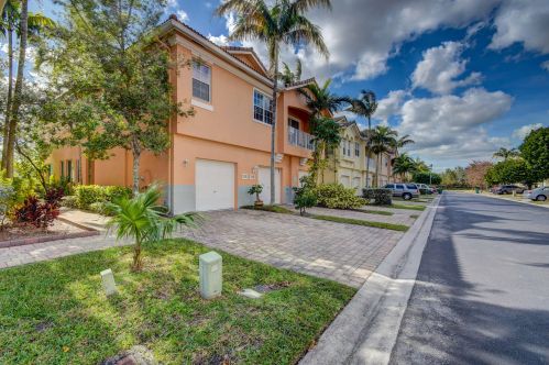 1728 Carvelle Dr, West Palm Beach, FL 33404-1856