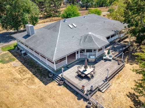 455 Horn Ave, Santa Rosa, CA 95407-8249