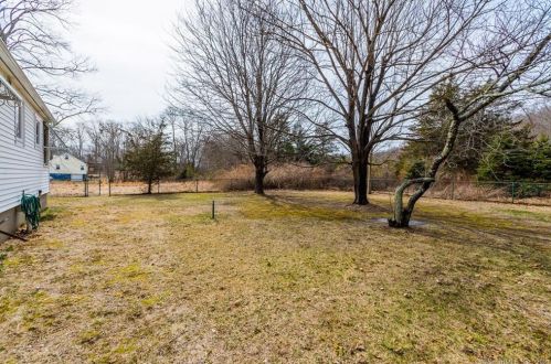 996 Hartford Tpke, Waterford CT  06385-4035 exterior