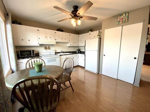 874 Castle Rd, Fond Du Lac, WI 54935-4609