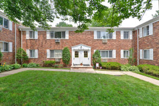 180 Littleton Rd, Parsippany NJ  07054-1841 exterior