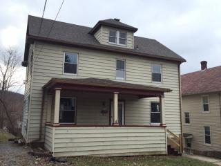 320 Jackson Ave, Ridgway, PA 15853-1916