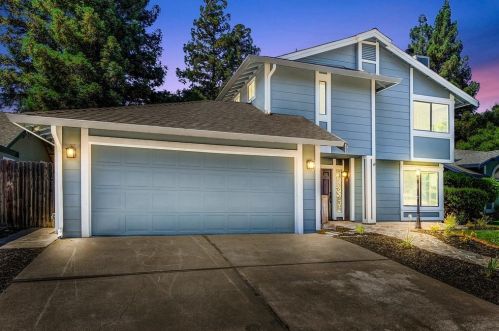 9262 Mapleview Way, Elk Grove CA  95758-5007 exterior