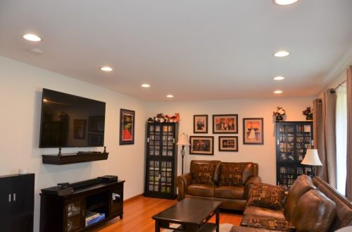 9004 Cottage Grove Pl, Hammond, IN 46322-2123