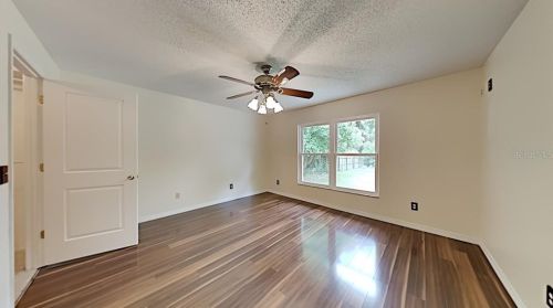 584 Oakwood Ave, Orange City FL  32763-4211 exterior