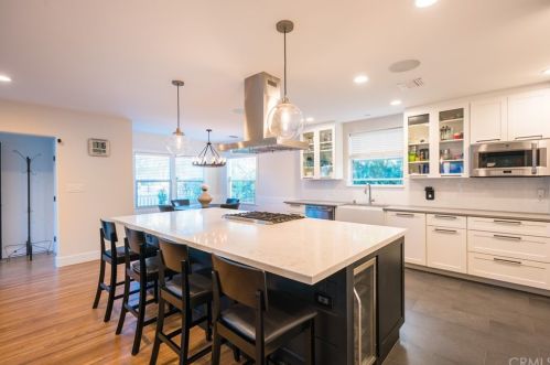 1829 Oak Ave, Manhattan Beach, CA 90266-5008