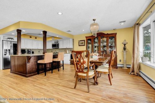 98 Jib Ln, Bricktown NJ  08723-6747 exterior