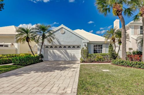 59 Dorchester Cir, West Palm Beach, FL 33418-7187
