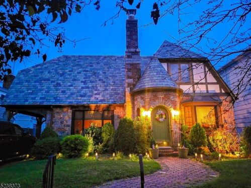 716 Avenue C, Bayonne NJ  07002-2542 exterior