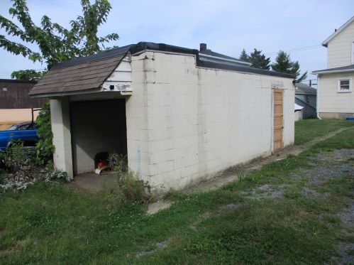 720 11th St, Ambridge, PA 15003-2042