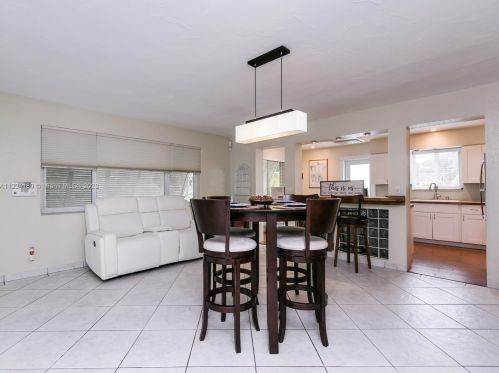 518 58th Ct, Hollywood FL  33023-1437 exterior