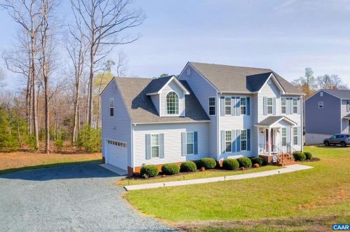 5 Carriage Hill Rd, Bybee, VA 22963-4693