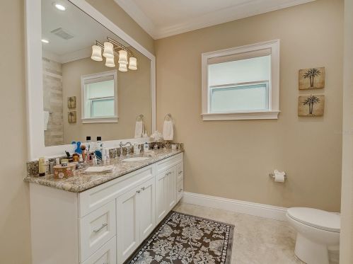 11171 53rd Ave, Saint Petersburg FL  33708-2936 exterior