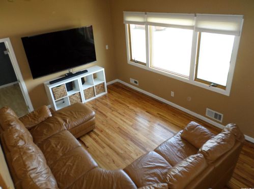 814 Delaware Ave, North Lindenhurst NY  11757-2811 exterior