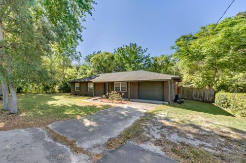 239 Deleon Rd, De Bary, FL 32713-3148